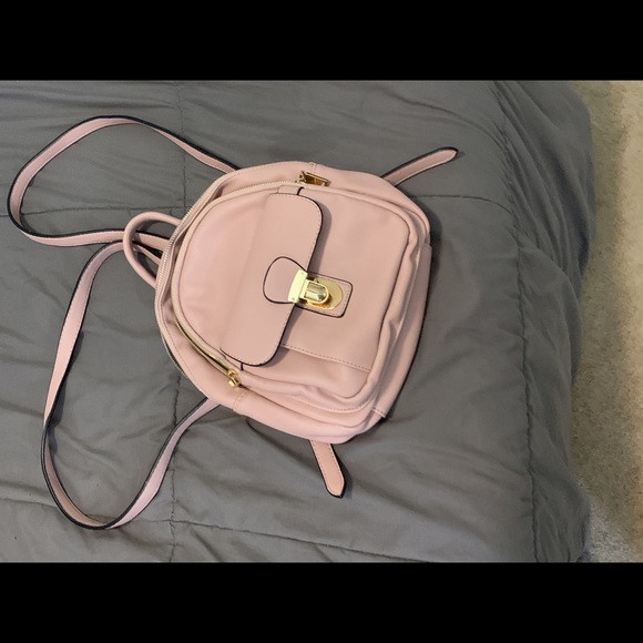 Backpack - Picture 3 of 11